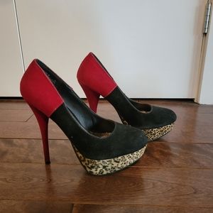 Color blocked stilettos